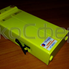 П3-41 П3-41 - Индикаторный блок, входящий в комплект поставки измерителя СВЧ-излучений (вид сзади)