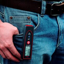 Лазерный дальномер Leica DISTO D110 с зажимом для фиксации на кармане одежды