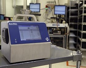 TSI AEROTRAK 9310-9510 - Портативный счетчик частиц в работе