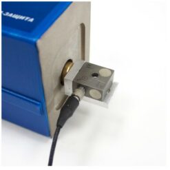 ВК-16/160 ВК-16-160 - Размещение акселерометра на виброкалибраторе при проведении проверки работоспособности