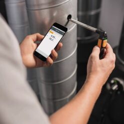 В работе смарт-зонд Testo 405 i