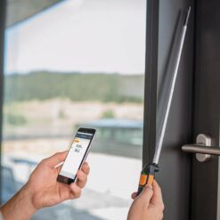 В работе смарт-зонд Testo 405 i