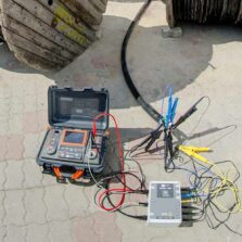 MIC-5050 MIC-5050 - измеритель параметров электроизоляции (тераомметр) в работе