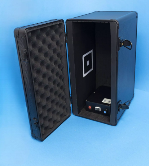 Образец для контроля качества измерений параметров электростатического поля Образец для контроля качества измерений параметров постоянного электрического поля